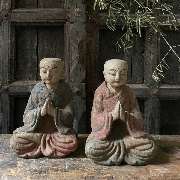 Buddha (rechts)