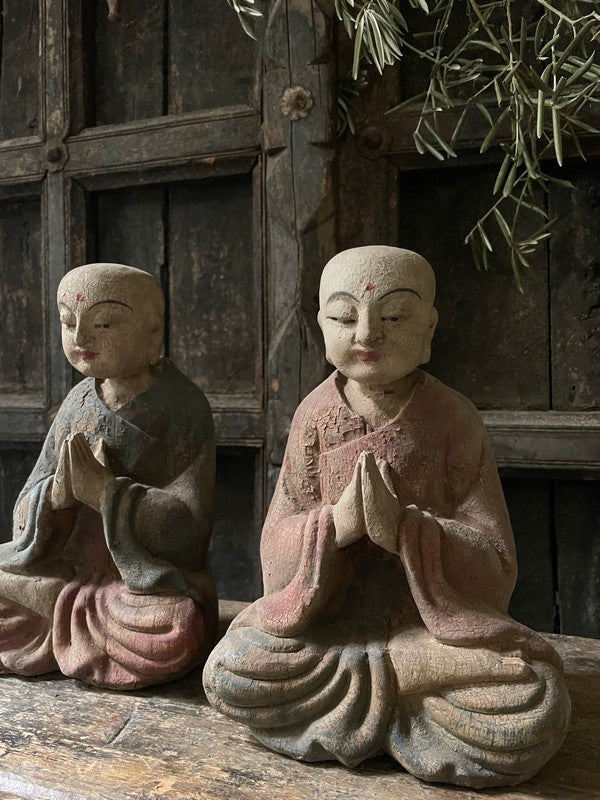 Buddha (rechts)