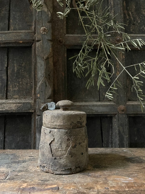 Oud houten Nepalese potje
