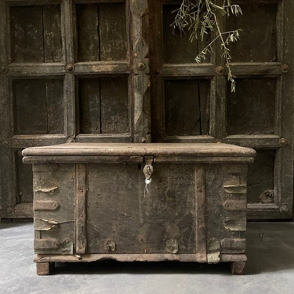 Oude houten Nepalese kist