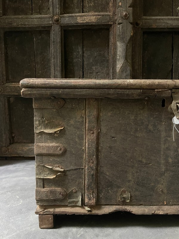 Oude houten Nepalese kist